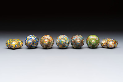 A collection of 12 Chinese cloisonn&eacute; snuff bottles with floral design, 19/20th C.