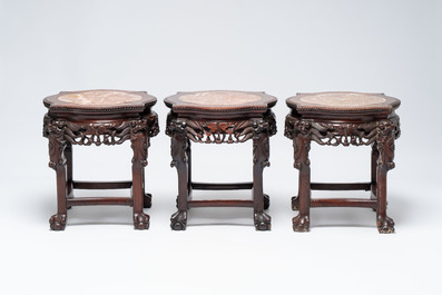 Four Chinese marble-topped hongmu stands, 19/20th C.