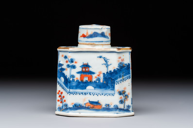 17 Chinese blue, white and famille rose plates and an Imari-style tea caddy, Kangxi/Qianlong