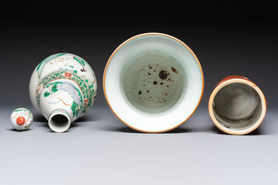 A Chinese famille rose spittoon, a famille verte covered double-gourd vase and a gilt-decorated coral-red-ground hat stand, Daoguang mark, 19th C.