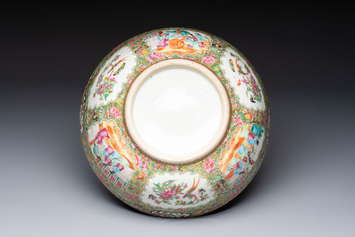 A pair of Chinese Canton famille rose hat stands, a covered vase, a vase and a bowl, 19th C.