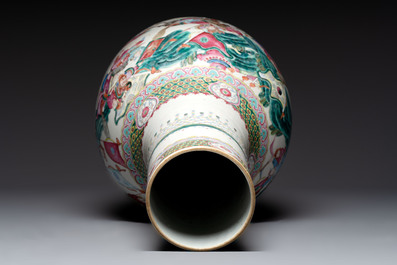 A Chinese famille rose 'Warriors' vase, Xuande mark, 19th C.