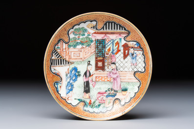 A fine Chinese Canton famille rose cup and saucer with figural design, Yongzheng/Qianlong
