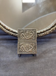 A Chinese silver-plated oval mirror, 19/20th C.