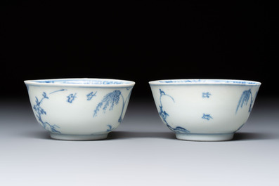 A pair of Chinese blue and white 'Ca Mau' shipwreck cups and saucers, Yongzheng