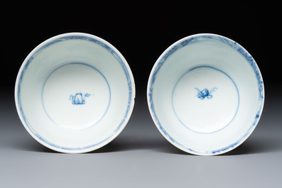 A pair of Chinese blue and white 'Ca Mau' shipwreck cups and saucers, Yongzheng