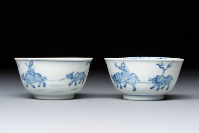A pair of Chinese blue and white 'Ca Mau' shipwreck cups and saucers, Yongzheng