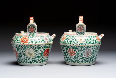 A pair of Chinese famille verte lime pots and covers for the Southeast Asian market, Kangxi