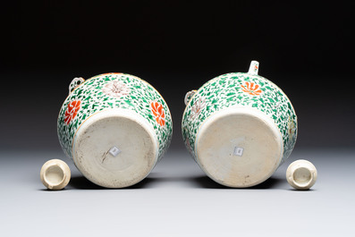 A pair of Chinese famille verte lime pots and covers for the Southeast Asian market, Kangxi