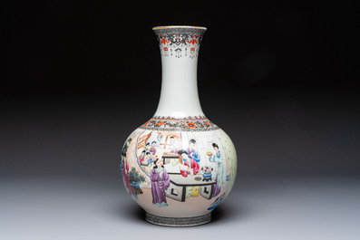 A Chinese famille rose bottle vase and a dish, Qianlong marks, Republic