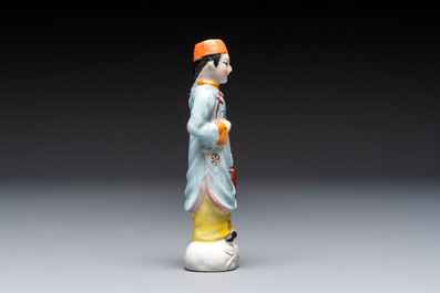Five Chinese polychrome-decorated figures and groups, 20th C.