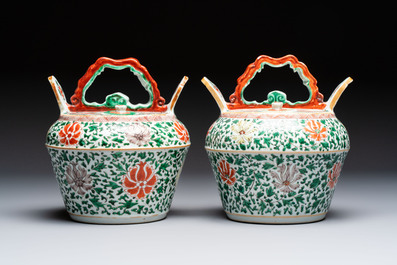 A pair of Chinese famille verte lime pots and covers for the Southeast Asian market, Kangxi
