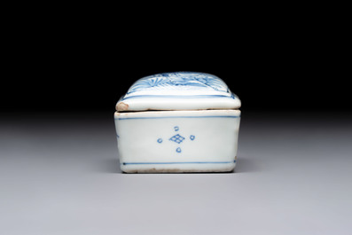 A fine Chinese blue and white rectangular seal paste box and cover, Ming