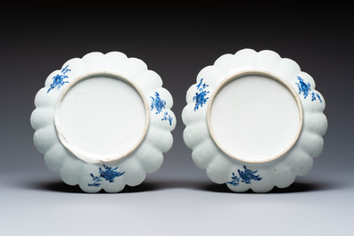 Three Chinese blue and white dishes and a plate, 19th C.