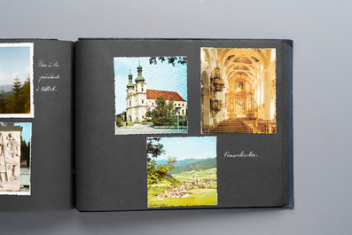 Two albums with travel photographs, postcards, and documentation of a Belgian family travelling through Europe, Asia, America, and Africa, 20th C.