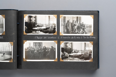 Two albums with travel photographs, postcards, and documentation of a Belgian family travelling through Europe, Asia, America, and Africa, 20th C.