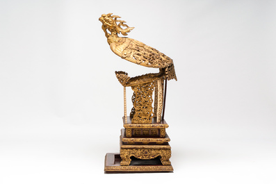 An exceptional Vietnamese gilt-lacquered wood and ivory 'Dragon and Phoenix' throne-shaped altar, 18/19th C.