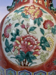 Two Chinese famille rose vases, two jars, a 'Lions' covered teapot and a Buddha, signed Mao Zirong 毛子榮 and Liu Jishun 劉吉順, 19/20th C.