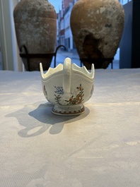 15 Chinese famille rose and Imari-style wares, Kangxi/Qianlong