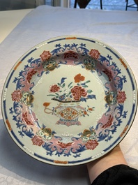 15 Chinese famille rose and Imari-style wares, Kangxi/Qianlong