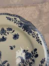 A Chinese blue and white dish, tureen and stand with floral design, Qianlong