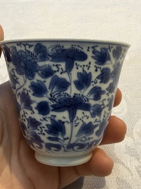 Nine Chinese blue and white cups and 12 saucers, Kangxi