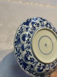 Nine Chinese blue and white cups and 12 saucers, Kangxi