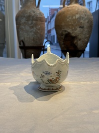 15 Chinese famille rose and Imari-style wares, Kangxi/Qianlong