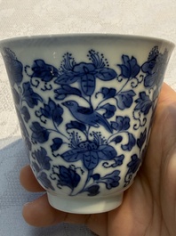 Nine Chinese blue and white cups and 12 saucers, Kangxi