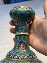 A fine Chinese cloisonn&eacute; garlic-mouth bottle vase with Arabic inscription, Qianlong mark, 20th C.