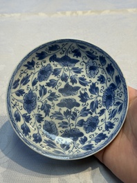 Nine Chinese blue and white cups and 12 saucers, Kangxi