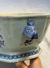 A Chinese blue and white dish, tureen and stand with floral design, Qianlong