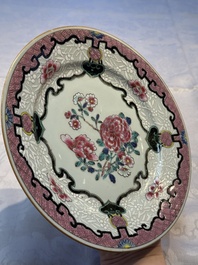 Four Chinese famille rose plates and a dish with floral design, Yongzheng/Qianlong