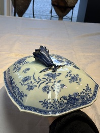 A Chinese blue and white dish, tureen and stand with floral design, Qianlong