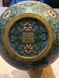 A fine Chinese cloisonn&eacute; garlic-mouth bottle vase with Arabic inscription, Qianlong mark, 20th C.