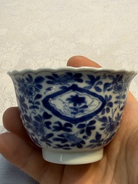 Nine Chinese blue and white cups and 12 saucers, Kangxi
