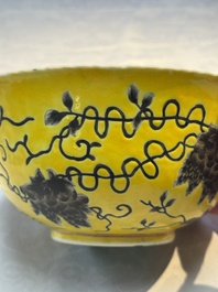 A Chinese grisaille yellow-ground 'Da Ya Zhai 大雅齋' bowl, Yong Qing Chang Chun 永慶長春 mark, 19th C.
