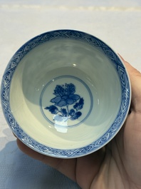Nine Chinese blue and white cups and 12 saucers, Kangxi