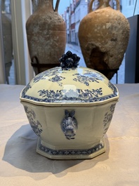 A Chinese blue and white dish, tureen and stand with floral design, Qianlong