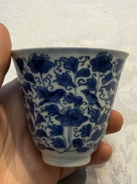 Nine Chinese blue and white cups and 12 saucers, Kangxi