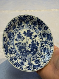 Nine Chinese blue and white cups and 12 saucers, Kangxi