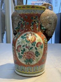 Two Chinese famille rose vases, two jars, a 'Lions' covered teapot and a Buddha, signed Mao Zirong 毛子榮 and Liu Jishun 劉吉順, 19/20th C.
