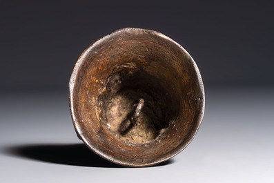 A cast bronze table bell, inscribed 'Lof God van Al', The Netherlands, 17/18th C.