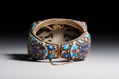A Chinese jade-inset enamelled silver 'Butterfly' bracelet, 20th C.