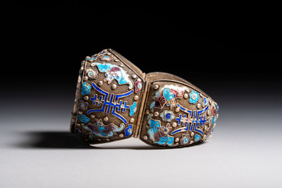 A Chinese jade-inset enamelled silver 'Butterfly' bracelet, 20th C.