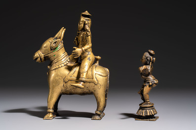 Two Indian bronze figures and two repouss&eacute; copper-alloy plaques, 18/19th C.