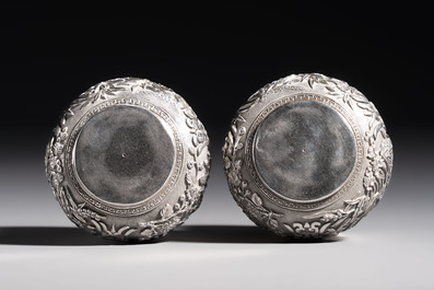 A pair of Chinese silver jarlets, a pair of saucer dishes, a rectangular casket and a cylindrical box, 19/20th C.