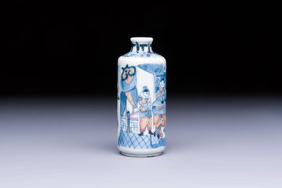 A fine Chinese blue, white and copper-red 'Kai Feng Fu 開封府' snuff bottle, Yongzheng mark, 19th C.