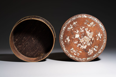 Two Vietnamese mother-of-pearl-inlaid wooden trays and a circular box and cover, 19th C.