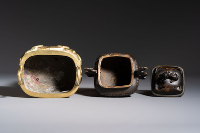 Two Chinese bronze censers and an oil lamp, Xuande and Jin Chun Yuan 金椿源 mark, 19/20th C.